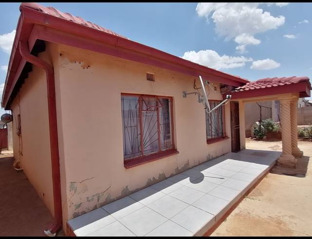 2 BEDROOM FREESTANDING FOR SALE IN JOUBERTON